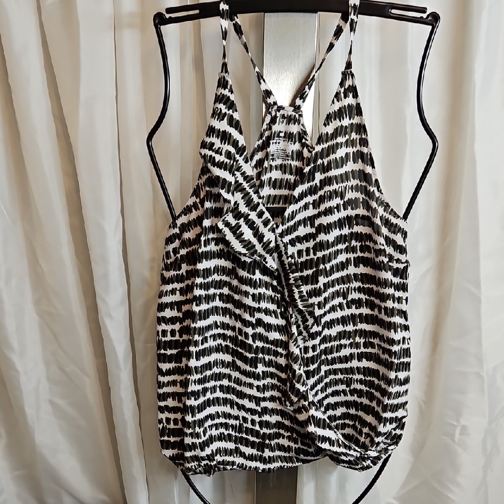 New York & Company Olive and Black Patterned Top Sz L